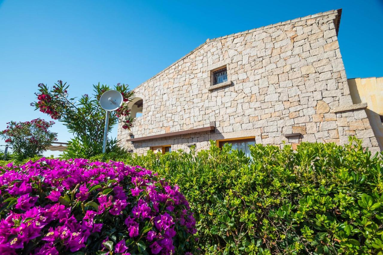 Hotel Relais del Borgo- Domo Loiri Porto San Paolo Exterior foto