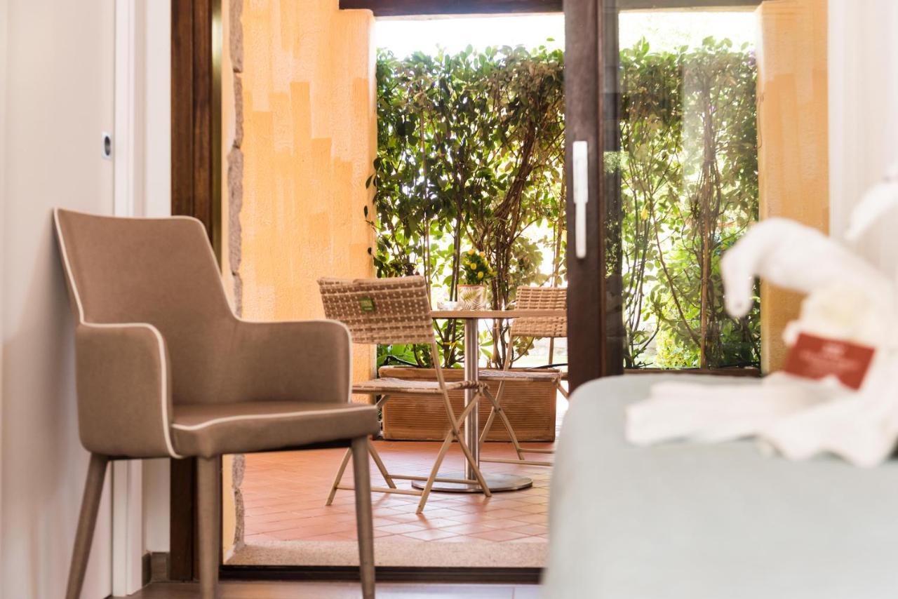 Hotel Relais del Borgo- Domo Loiri Porto San Paolo Exterior foto